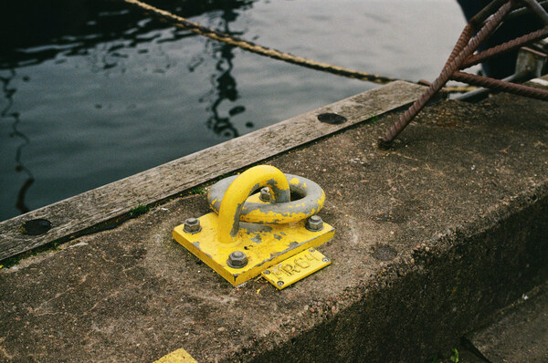 Yellow anchor