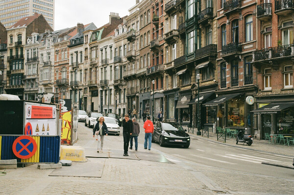 Brussels curved street